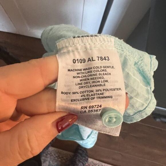 Columbia Women's Short Sleeve Button Down Top - Size Small - Picture 9 of 9